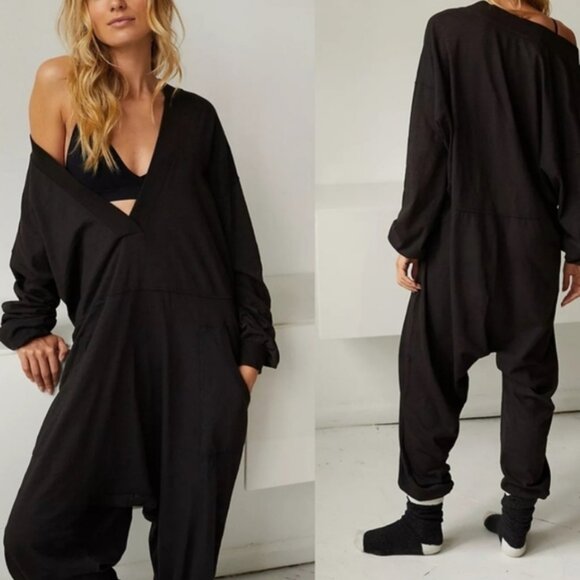 Free People Just Because Onesie cotton oversized jumpsuit in black - Picture 6 of 14
